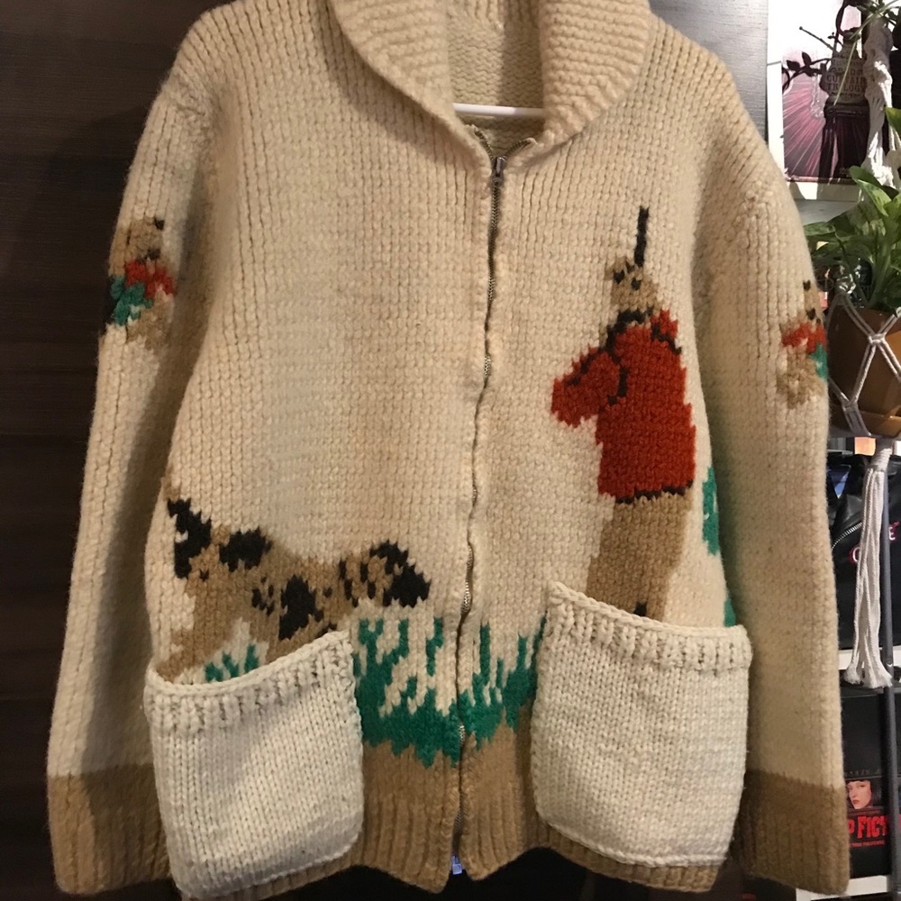 Elaborate vintage knitted hunting cardigan
